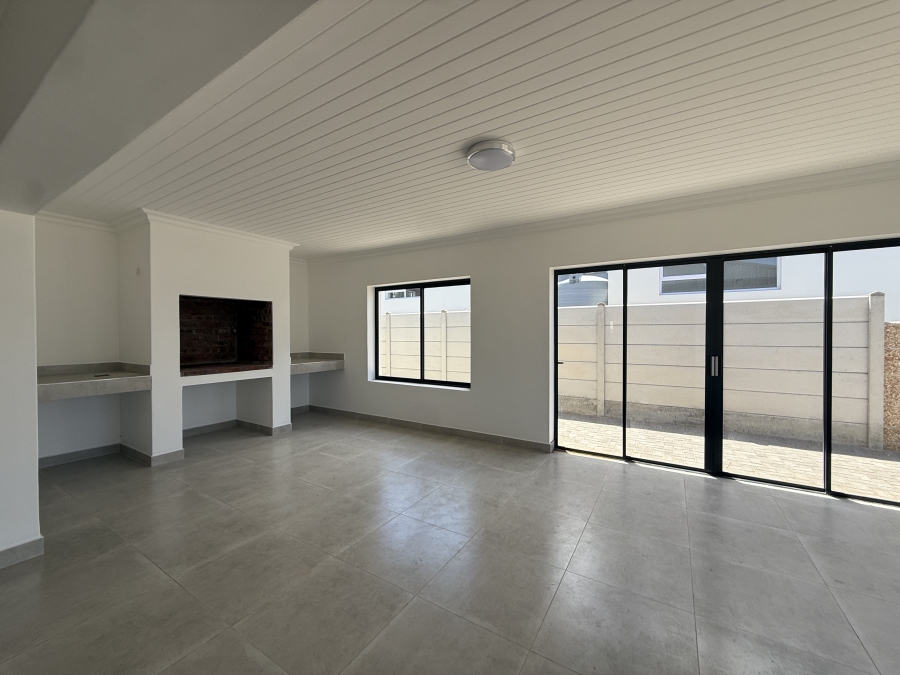 3 Bedroom Property for Sale in Stilbaai Wes Western Cape